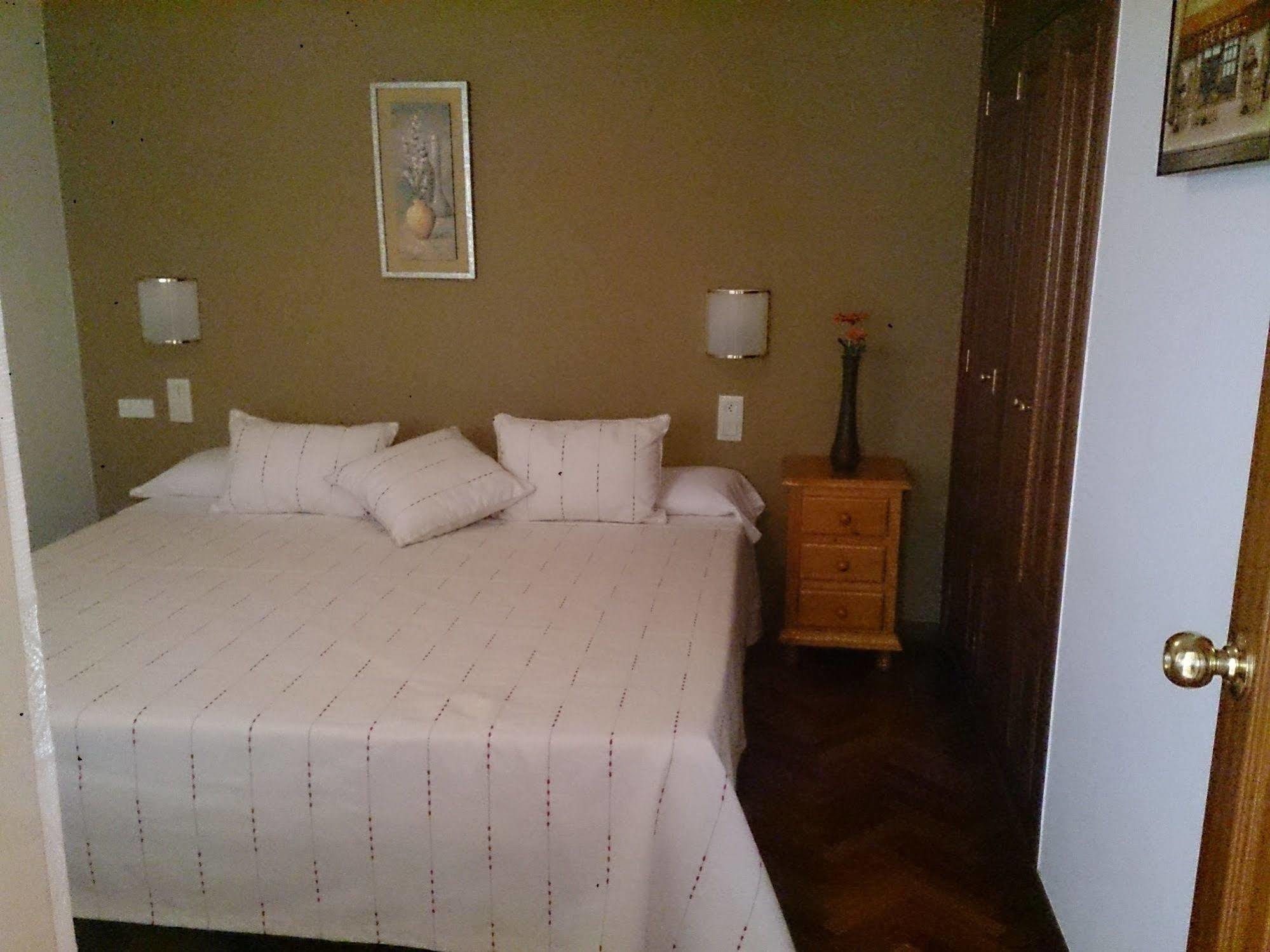 Pension Santa Clara 拉科鲁尼亚 外观 照片